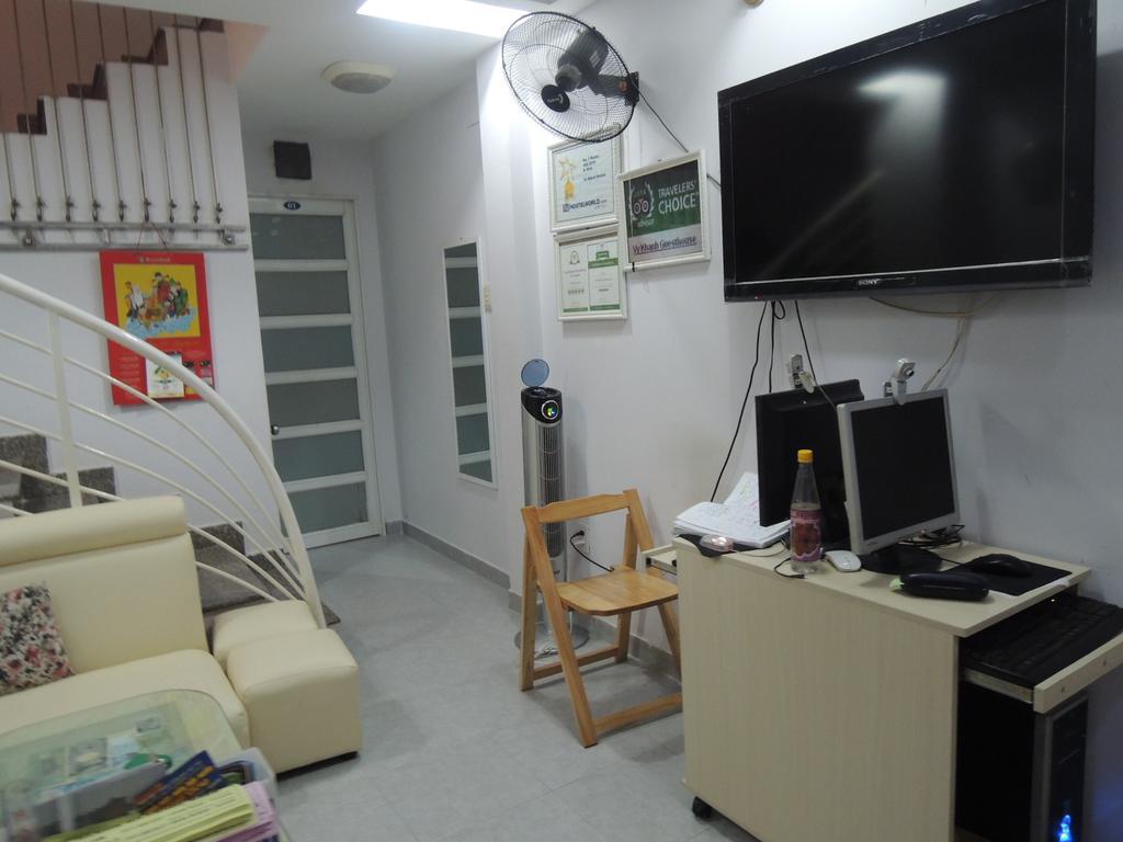 Vy Khanh Guesthouse Ho Chi Minh City Exterior photo