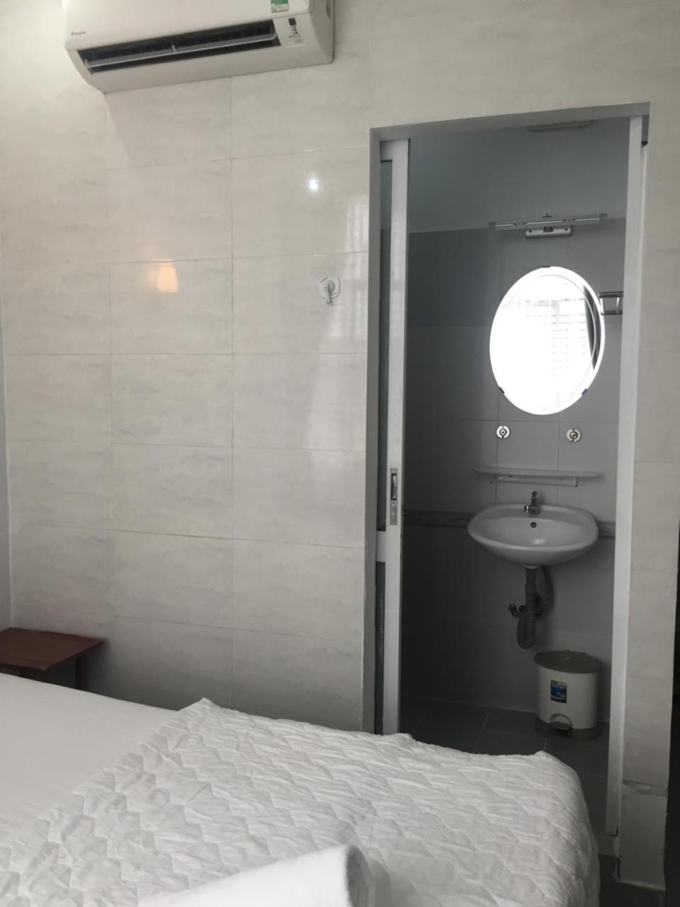 Vy Khanh Guesthouse Ho Chi Minh City Exterior photo